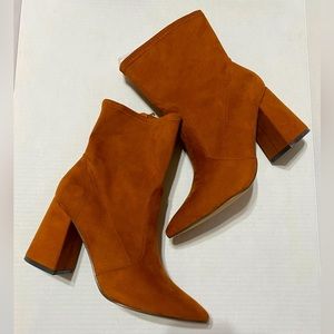 Piepiebuy Ladies Rust Suede Boots Sz 9  With Heel Pointed Toes. New